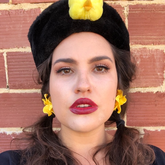 Meet your Posher, Chloe - Picture 5 of 7